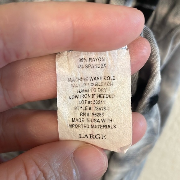 Olivia Rea Women’s Cropped Tank Top Large Grey & White Tie Dye Bohemian Festival - Picture 8 of 12